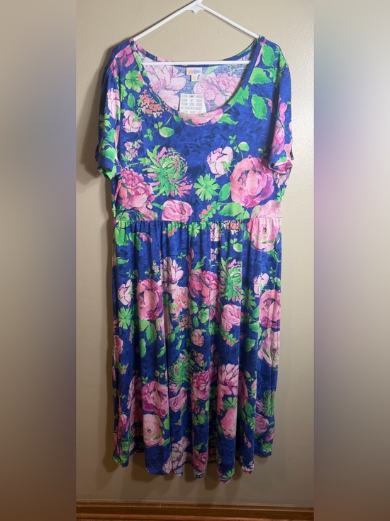 LuLaRoe Dresses & Skirts - LuLaRoe Riley Dress 3XL NWT Blue Pink Floral Maxi Dress Short Sleeve